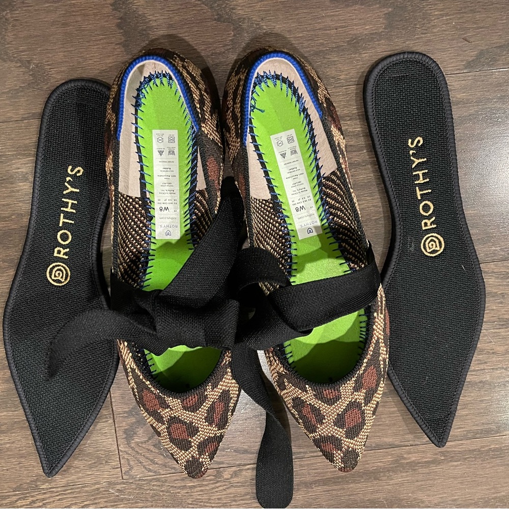 EUC rothys wild cat Mary Jane